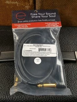Empire Guitars Pro Co Evolution EVLGCLN-5 TS-TS Angled To Straight Instrument Cable *Free Shipping In The USA*