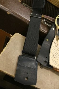 Empire Guitars Accessories Cheesecake Leather Berry Oakley Tribute Guitar Strap