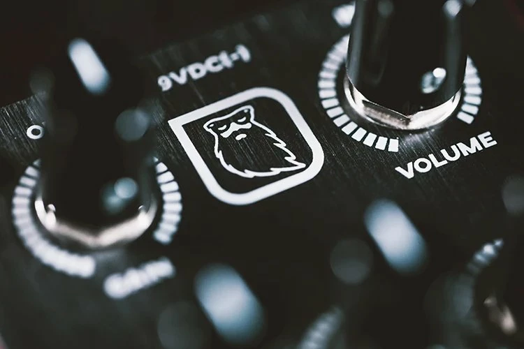 Promo 👏 Empire Guitars Redbeard Effects Red Mist MK IV *Free Shipping In The USA* ✔️ 7 Empire Guitars Redbeard Effects Red Mist MK IV *Free Shipping In The USA*