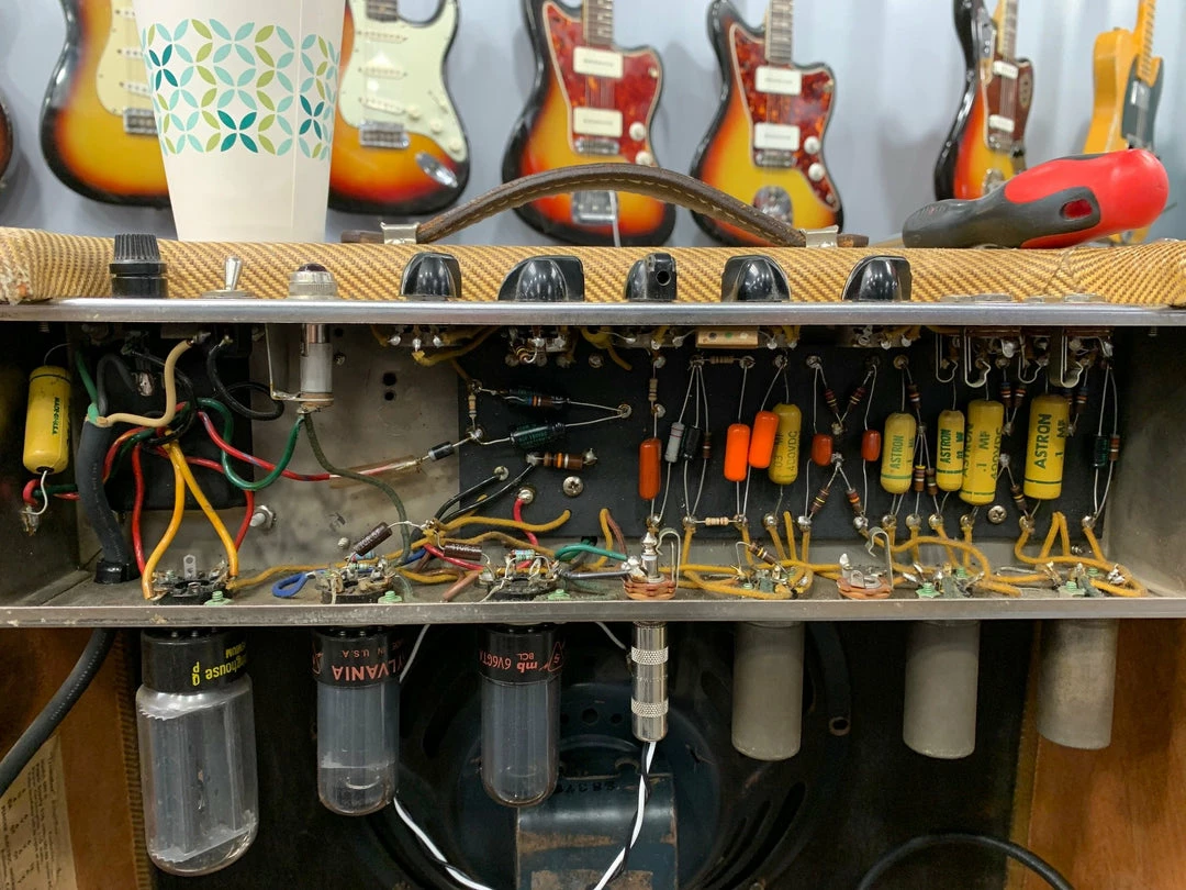 Deals 😉 Empire Guitars 1959 Fender Tremolux Amps 😍 6 Empire Guitars 1959 Fender Tremolux Amps