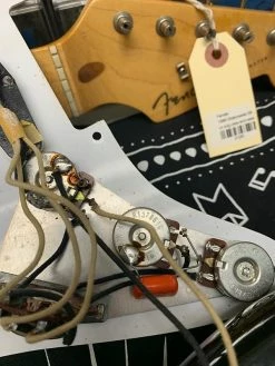 Promo ๐งจ Empire Guitars 1986 Fender AVRI '57 Stratocaster ๐ 30 Empire Guitars 1986 Fender AVRI '57 Stratocaster