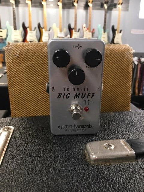 Wholesale 🎁 EHX Electro-Harmonix Triangle Big Muff Used Effects ✨ 1 EHX Electro-Harmonix Triangle Big Muff Used Effects