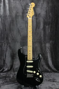 Electric 2018 Fender Player Stratocaster Limited Edition