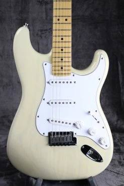 Electric 1999 Fender 21st Century American Standard Stratocaster