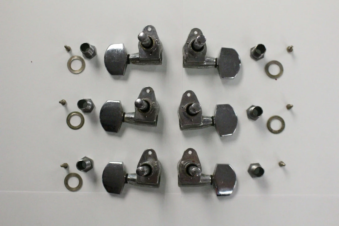 Coupon โ Empire Guitars Vintage Gibson SG Tuning Machines (Set Of 6) Used Accessories ๐ฏ 1 Empire Guitars Vintage Gibson SG Tuning Machines (Set Of 6) Used Accessories