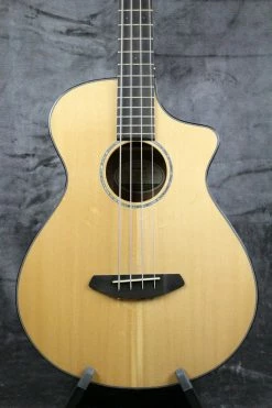 Breedlove Pursuit Concert CE Bass Guitar